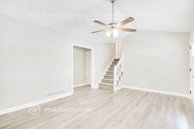 Foto del edificio - 24 Grapevine Dr