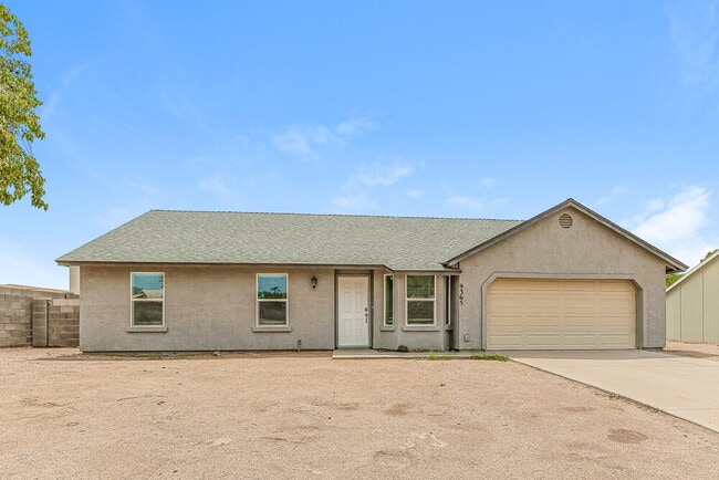 Building Photo - 9365 E Adobe Rd