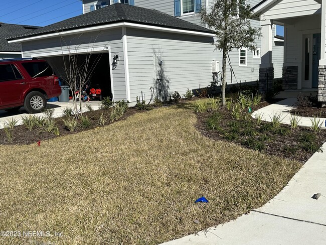 Building Photo - 283 Wineberry Ln