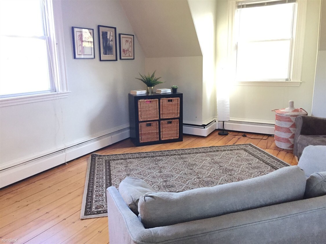 Foto principal - 2 br, 1 bath Apartment - 31 Cypress St