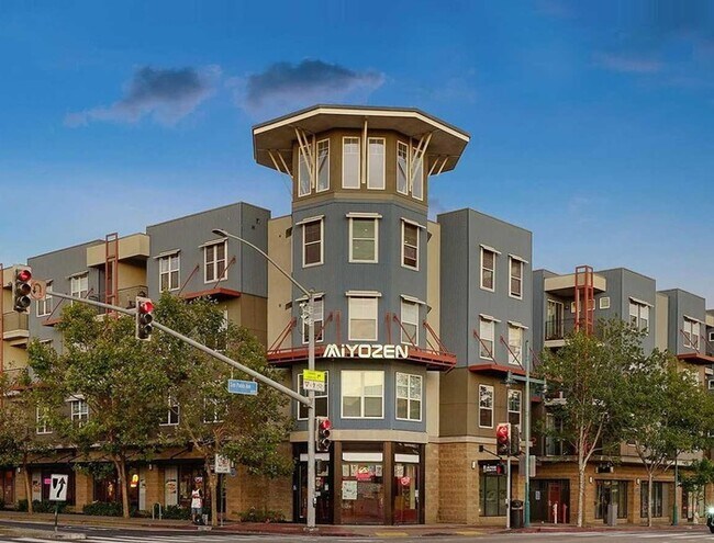 Building Photo - 1121 40th St