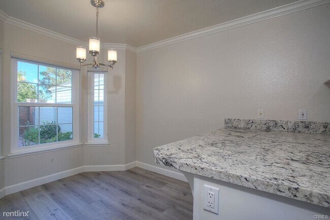 Foto del edificio - 3 br, 2.5 bath House - 3 Rollins Pl