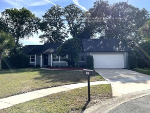 Building Photo - 101 Erin Ct