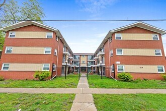 Building Photo - 14121 S Stewart Ave