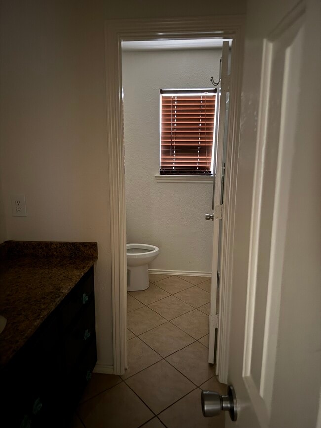 Photo - 912 Smokerise Cir House