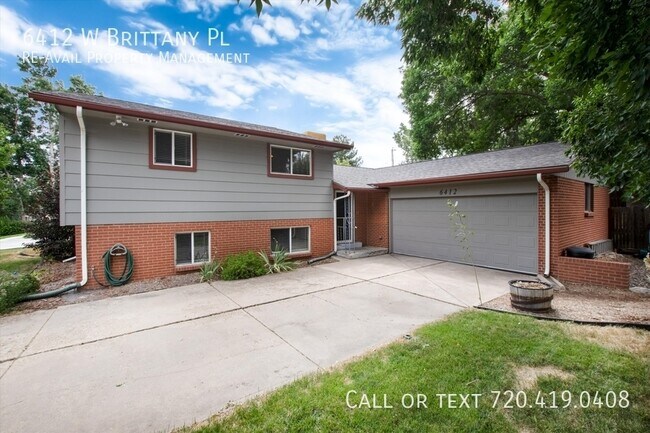 Foto del edificio - 6412 W Brittany Pl