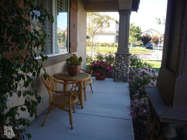 Building Photo - 27453 Coldwater Dr