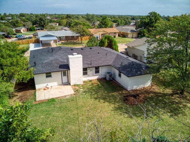 Foto del edificio - 330 NW Compass Dr