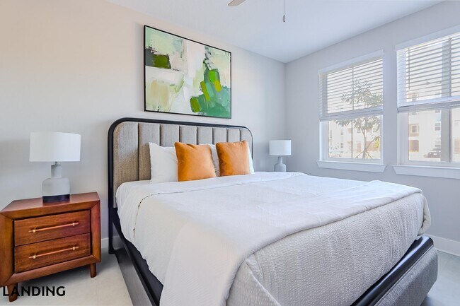 Foto del edificio - 2361 Commerce Park Dr NE