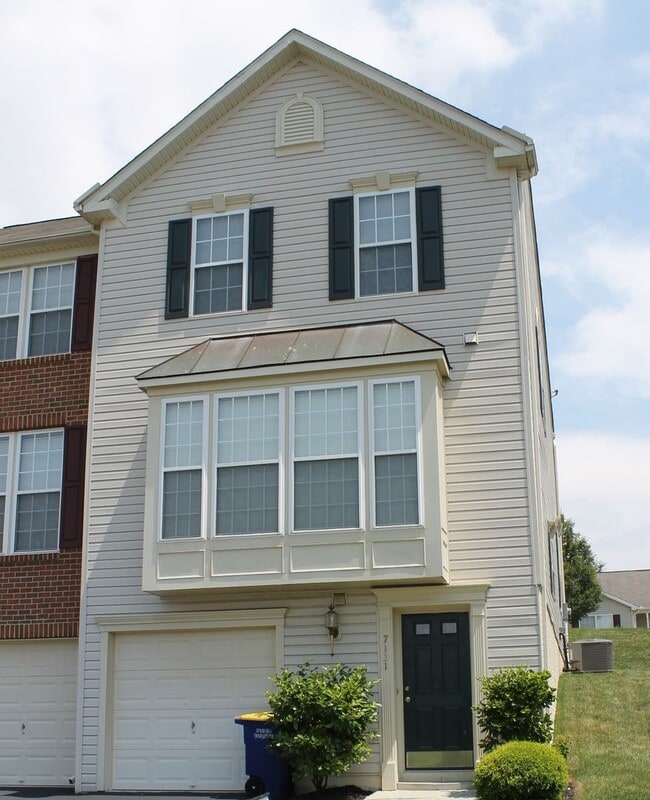 Building Photo - 7131 S Sentinel Ln