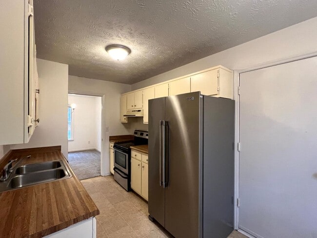 Building Photo - 9416 Gooden Dr