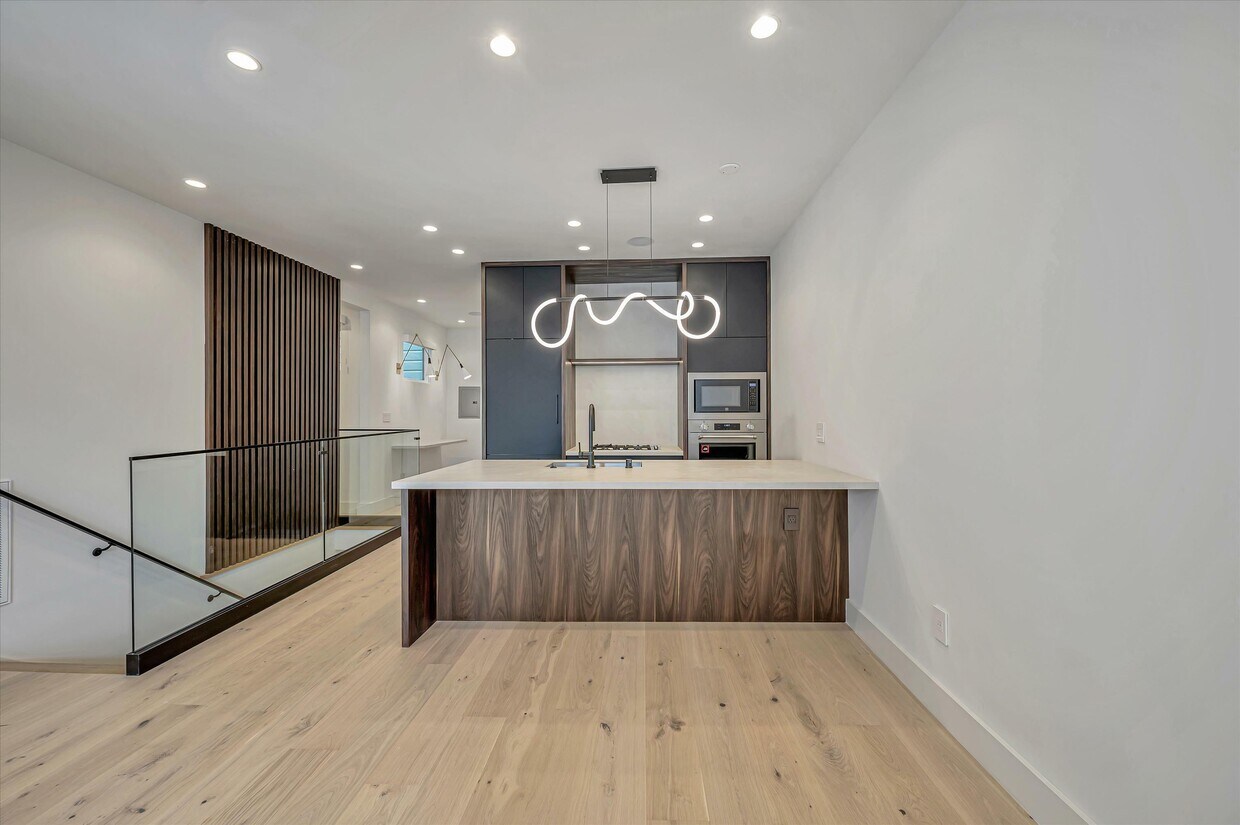 Foto principal - 120 Varennes St
