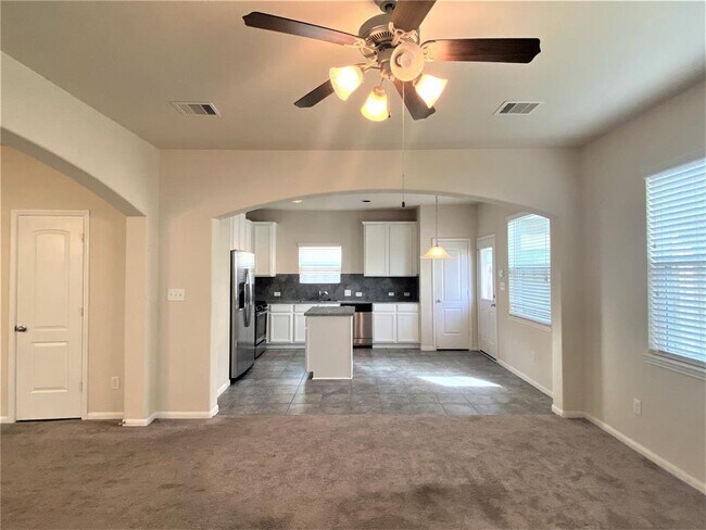Building Photo - 14296 Empanada Dr