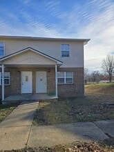 Building Photo - 401 Country Villa Ln