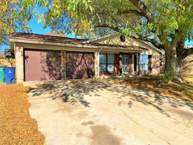 Foto del edificio - 6059 Shadydale Ct