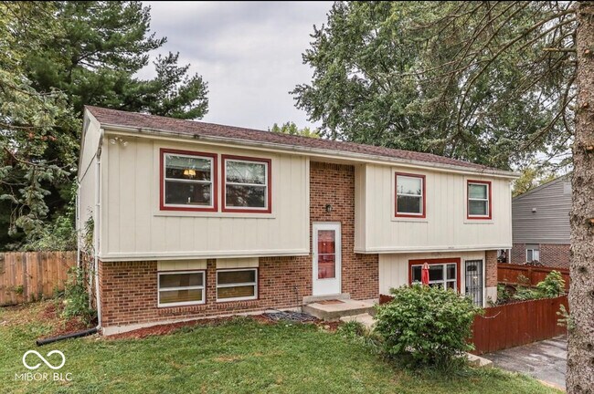 Foto del edificio - 3935 Mistletoe Dr