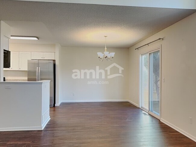 Foto del edificio - 8226 Wilmington Dr