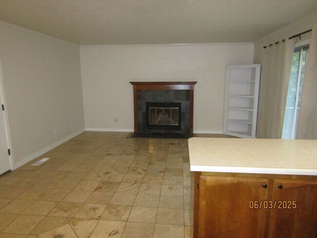 Foto del edificio - $3,250/month. Welcome to Larkfield-Wikiup!...