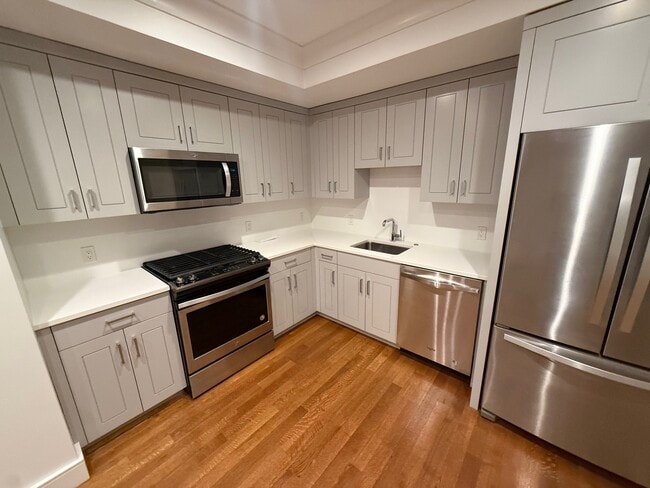 Building Photo - 11 Temple Pl