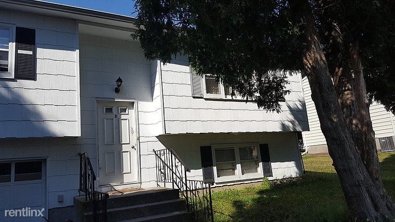 Foto principal - 4 br, 2.5 bath House - 11 Sutherland Drive