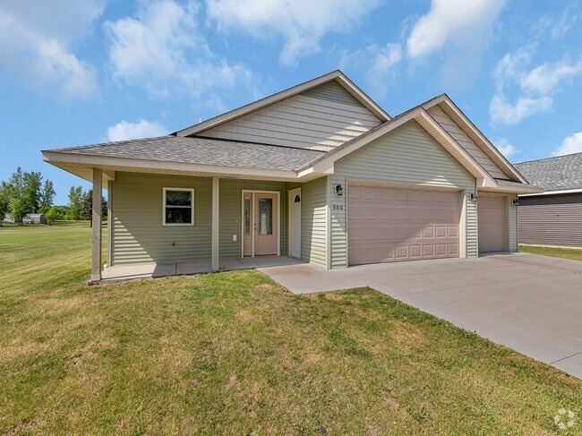 Building Photo - 980 Acacia Dr S
