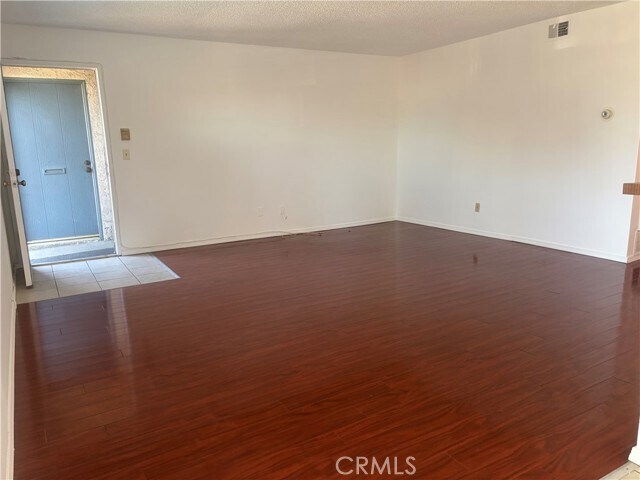 Foto del edificio - 1439 S Jellick Ave