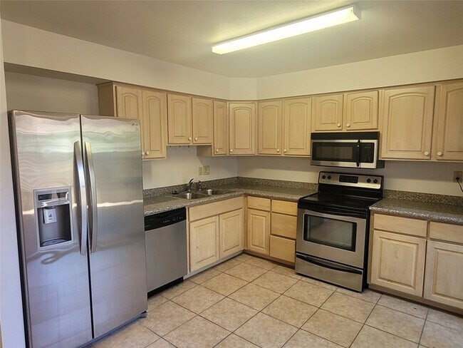 Foto del edificio - 7523 Beaudelaire Cir