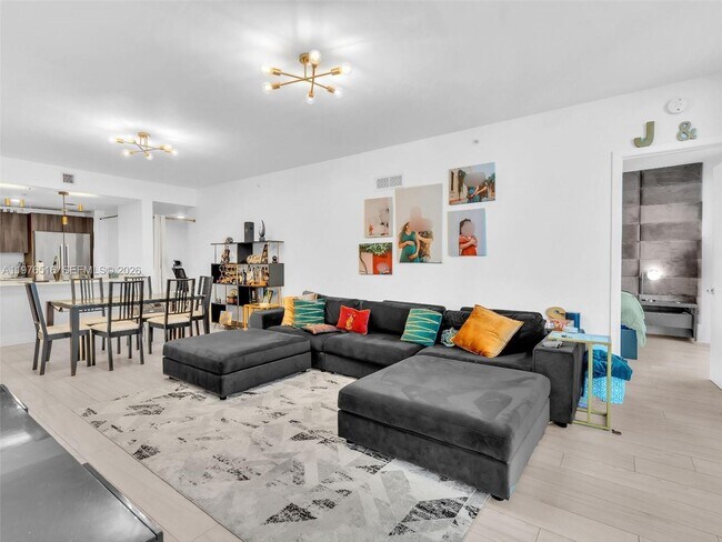 Foto del edificio - 488 NE 18th St