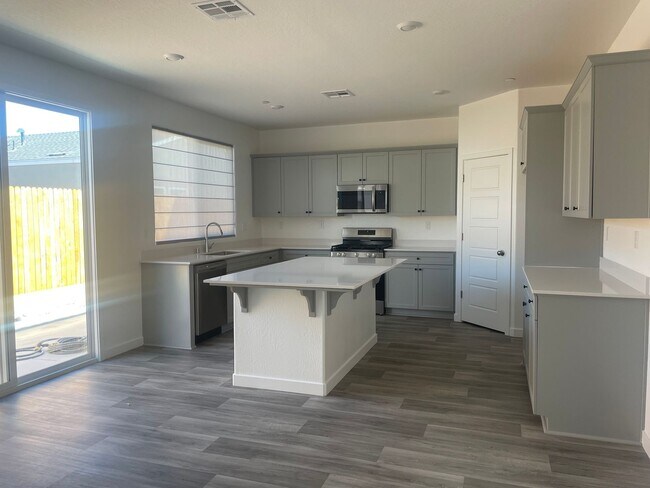 Building Photo - Modern Single-Story Home with Open Layout ...