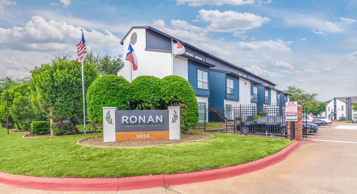 Ronan Apartment Homes Apartments in Grand Prairie, TX