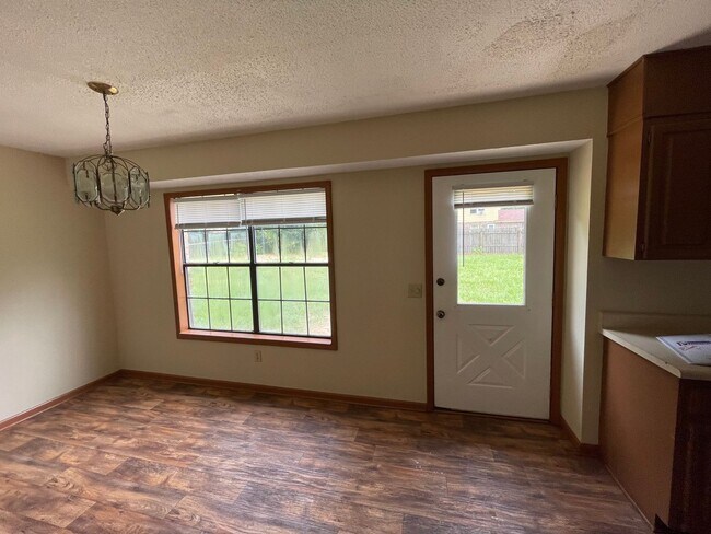 Building Photo - Foxhill Subdivision