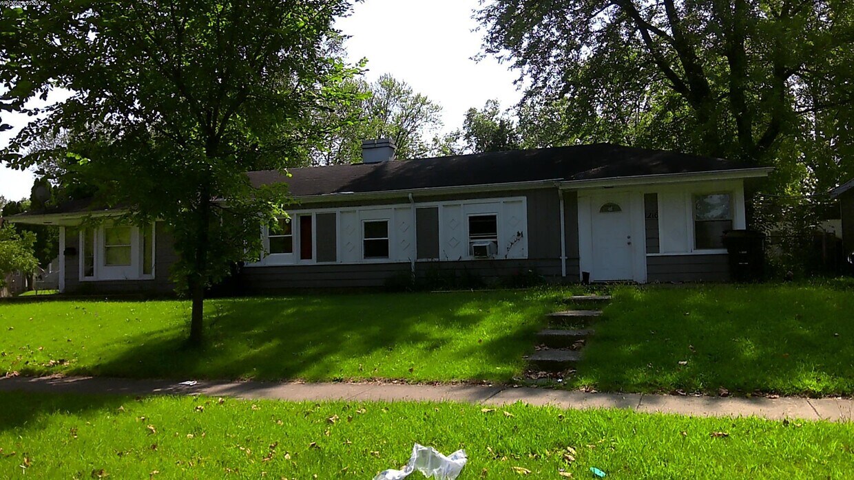 Primary Photo - 1216 E Rudisill Blvd