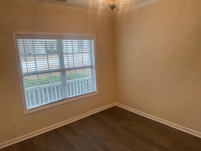 Foto del edificio - Charming 4br/2.5ba in SE Raleigh, Avail Now!