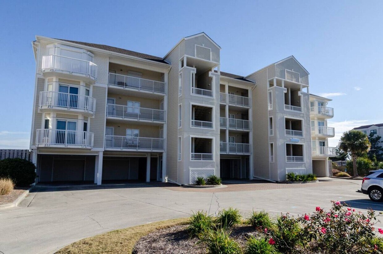 Foto principal - 2500 N Lumina Ave