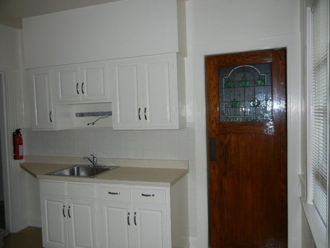 Building Photo - 3121 N Hackett Ave