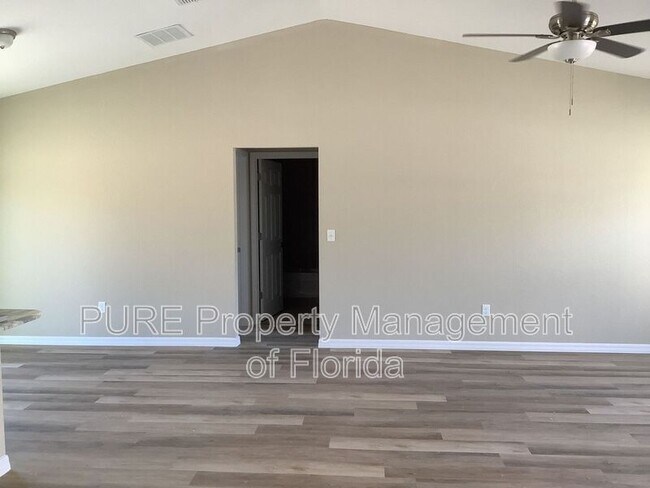 Foto del edificio - 15641 SW 46th Ave Rd
