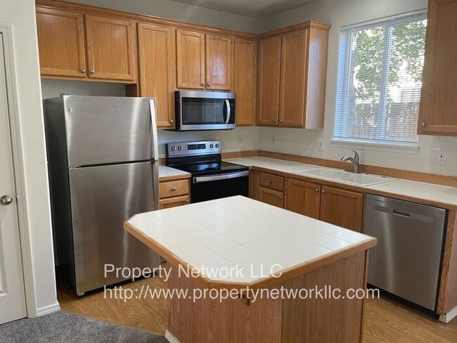 Photo - Gresham Townhouse for Rent