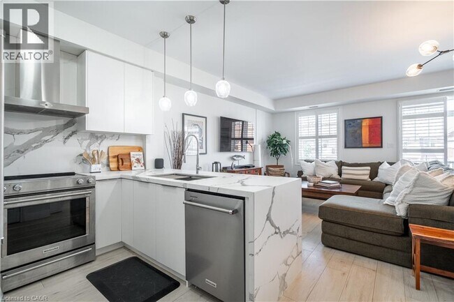 Photo du bâtiment - 263 Georgian Dr