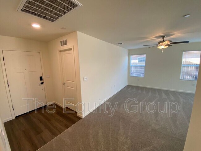 Building Photo - 494 Blue Rdg