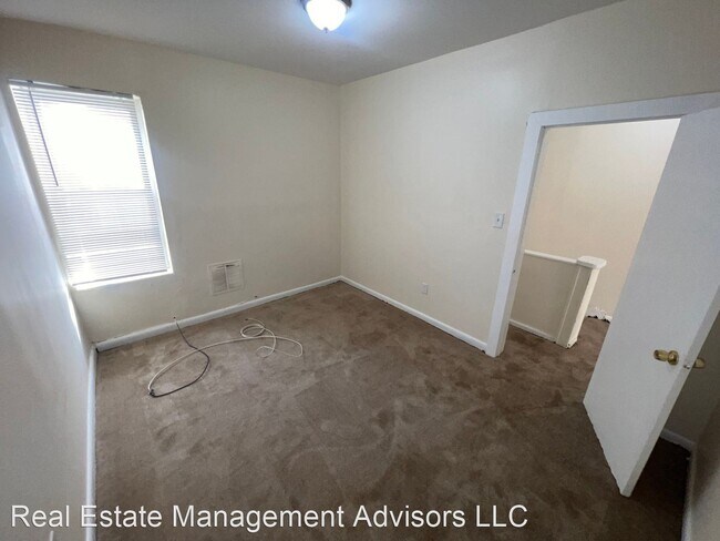 Foto del edificio - 4 br, 1.5 bath House - 5551 Media St.