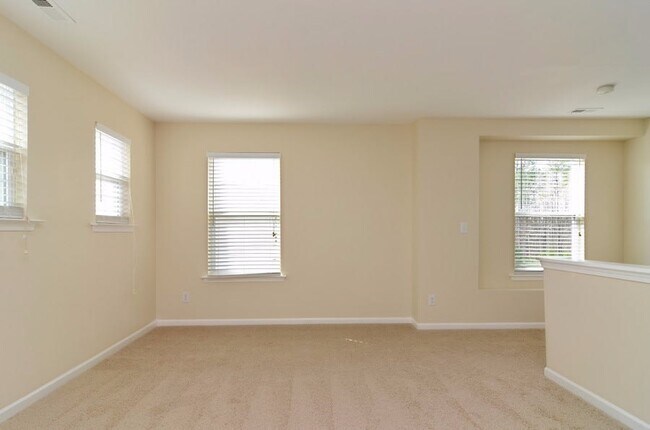 Foto del edificio - 2604 Waterdale Rd SW