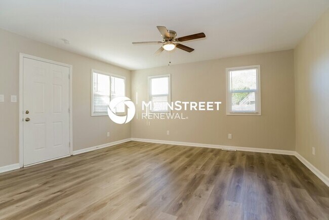 Building Photo - 6 Bedroom Pet-Friendly Home in BELTON, MO ...