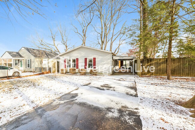 Foto del edificio - 1924 Culver Ave