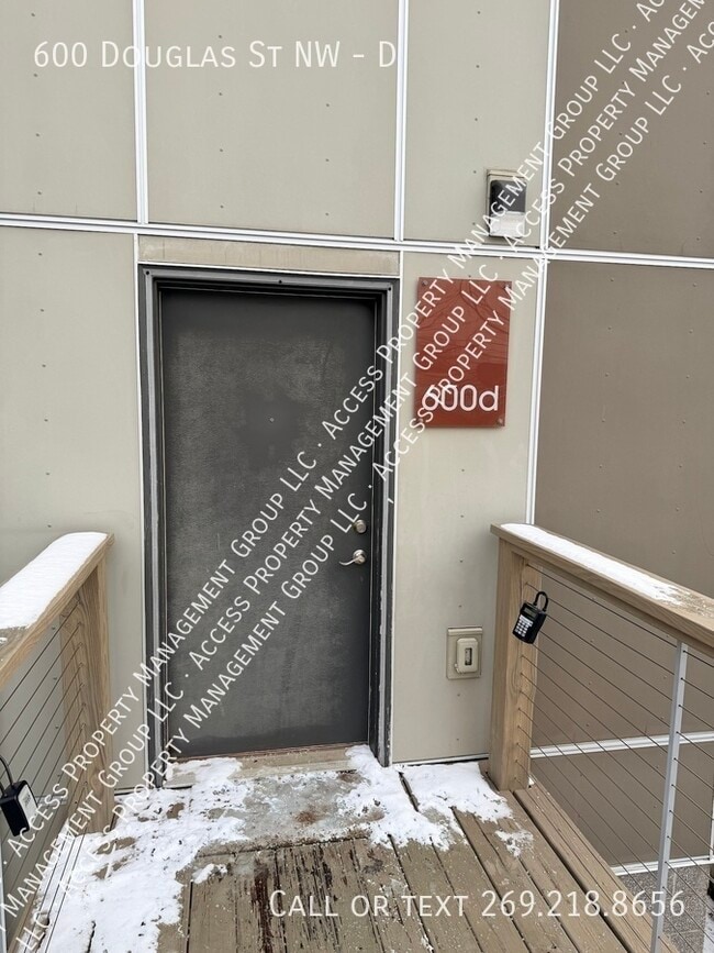 Foto del edificio - 600 Douglas St NW
