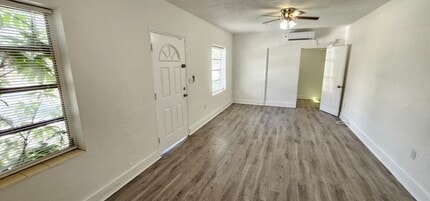 Building Photo - 490 NE 123rd St Building Photo - 490 NE 123rd St