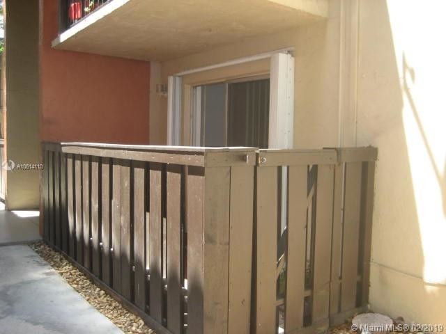 Foto del edificio - 10744 N Kendall Dr