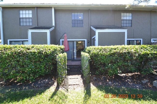 Foto del edificio - 16539 Lake Brigadoon Cir