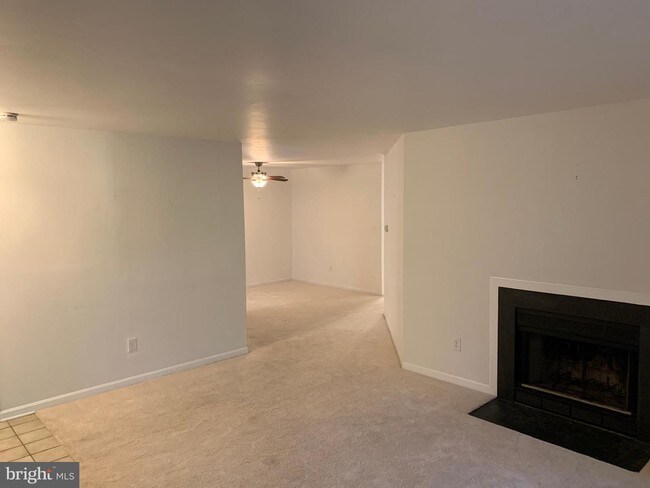 Building Photo - 603 Admiral Dr