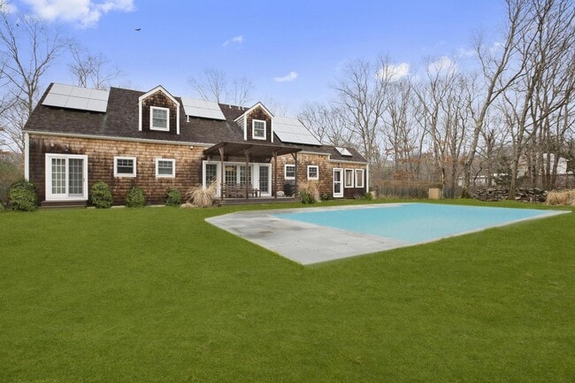 Foto del edificio - 320 Wainscott Harbor Rd