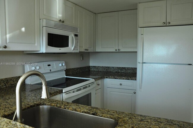 Foto del edificio - 11750 SW 18th St